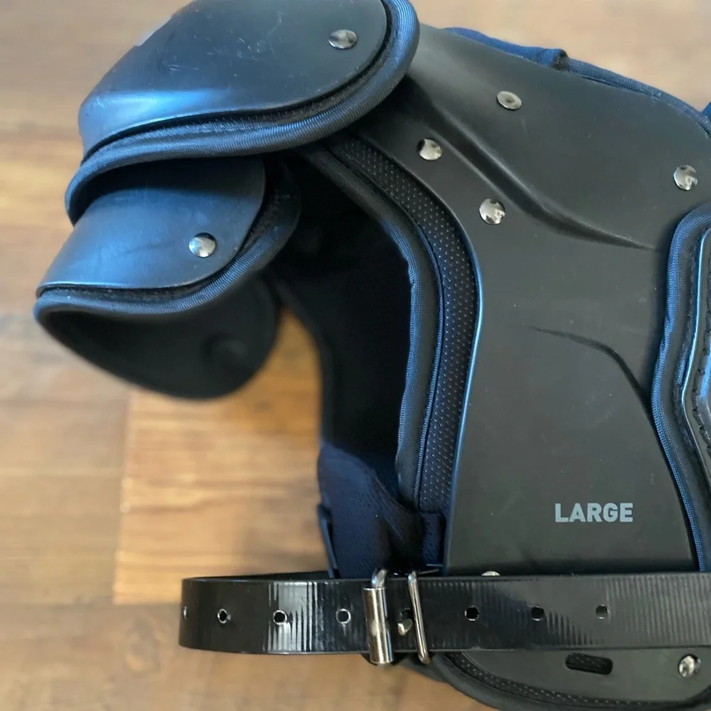 FLYTE 2 FOOTBALL LARGE 2 SHOULDER PADS